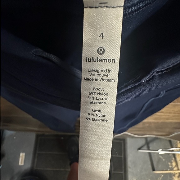 lululemon athletica Navy Blue Leggings Performance Fabric Womens 4 - Picture 11 of 12